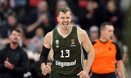 'Εγραψε ιστορία ο Ομπστ: Ντύθηκε… Κάρι και έσπασε ρεκόρ στην Ευρωλίγκα με 11 τρίποντα!