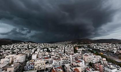 Καιρός: Βροχές και καταιγίδες σε Ιόνιο και Δωδεκάνησα - Πτώση της θερμοκρασίας το Σαββατοκύριακο