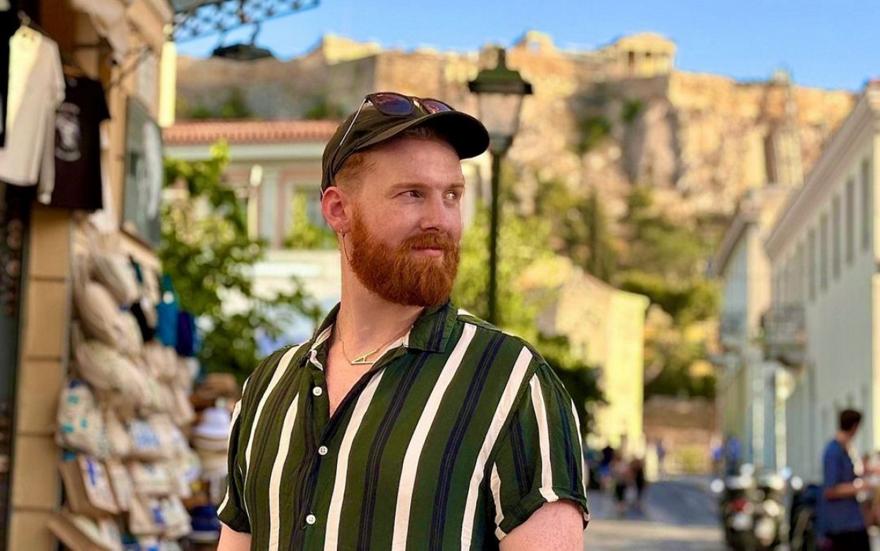 Στο The Voice ο άγγλος Tiktoker που είχε γίνει viral τραγουδώντας στα ελληνικά το «Ζάρι» της Σάττι