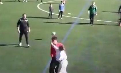 Απίστευτο: Μητέρα χαστούκισε διαιτητή σε παιχνίδι μικρών παιδιών στην Ανδαλουσία!