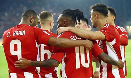 Η αγκαλιά Μεντιλίμπαρ-Μαρινάκη και η πορωτική ομιλία Ρέτσου: Η παρακάμερα του Ολυμπιακός-ΑΕΚ