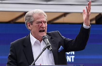 Αλβανία: Ελεύθερος ο πρώην πρόεδρος Σαλί Μπερίσα, εν αναμονή της δίκης του για διαφθορά