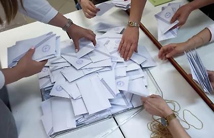 Δημοσκόπηση Metron Analysis: Πρωτιά ΝΔ, δεύτερο το ΠΑΣΟΚ, χαμηλές πτήσεις για το κόμμα Κασσελάκη