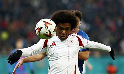 Νικολακόπουλος: «Και ο Ολυμπιακός με δέκα έπαιζε όταν μπήκε ο Γουίλιαν…»