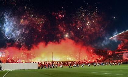 Διαμαρτυρία οπαδών του Άρη στα γραφεία της ΔΕΑΒ