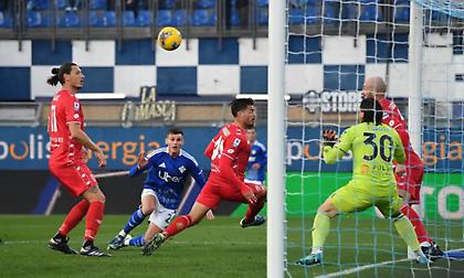 Κόμο και Μόντσα έμειναν στα ίδια με δραματικό φινάλε και συνεχίζουν να παλεύουν για την επιβίωση…