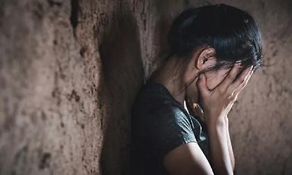 «Δεν μπορείτε να φανταστείτε τι μαρτύριο έχουμε περάσει…» - Τι είπε η 35χρονη σύζυγος του αστυνομικού της Βουλής