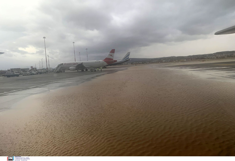 «Λίμνη» ο χώρος στάθμευσης του αεροδρομίου «Μακεδονία» στη Θεσσαλονίκη