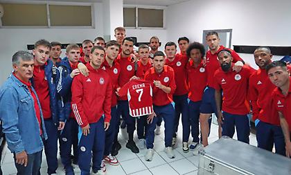 Ολυμπιακός: Αφιέρωσε τη νίκη επί του ΟΦΗ στην μνήμη της μικρής Έλενας