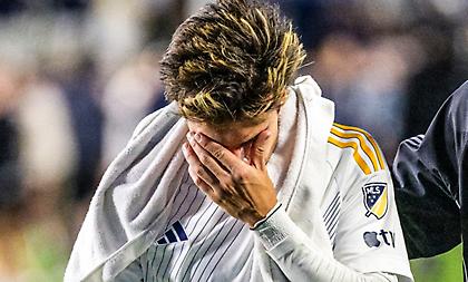 Είχε χτυπήσει, μα συνέχισε να παίζει: Ο Πουτζ βοήθησε τους Γκάλαξι να πάνε τελικό έχοντας πάθει ρήξη χιαστού!