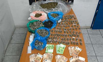 Σπείρα που διακινούσε ναρκωτικά στα σχολεία: Τους προμήθευε με κάνναβη ένας 14χρονος κατ’ εντολή των γονιών του