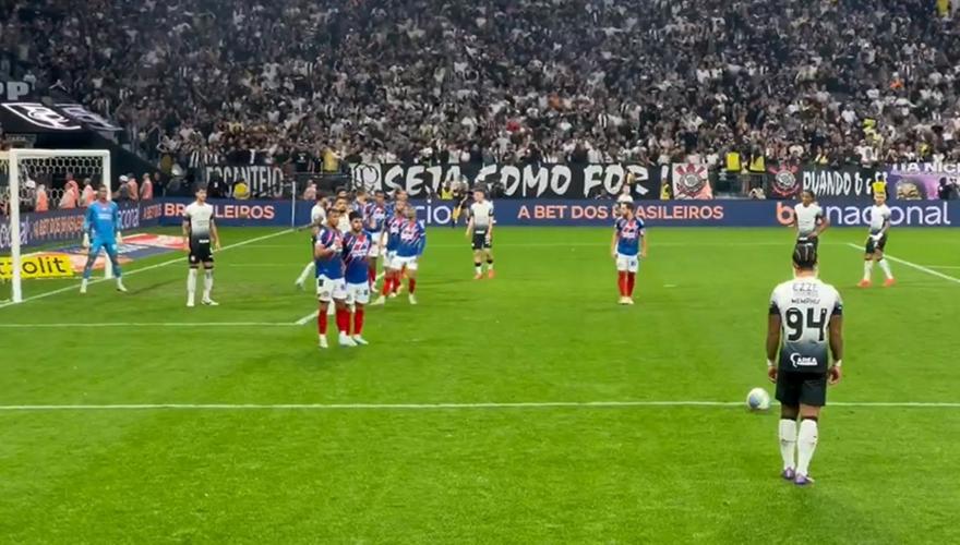 Πίνακας ζωγραφικής: Μυθική φαουλάρα Ντεπάι με φόντο την… τρελή κερκίδα των οπαδών της Κορίνθιανς! Πίνακας ζωγραφικής: Μυθική φαουλάρα Ντεπάι με φόντο την… τρελή κερκίδα των οπαδών της Κορίνθιανς!