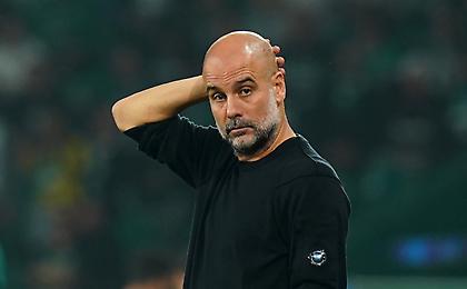 Γκουαρδιόλα για τη χειρονομία με τους τίτλους: «Ελπίζω να μη φύγω και εγώ όπως ο Μουρίνιο»