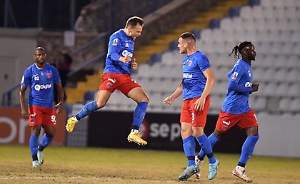 Τρομερό φάουλ του Τσερίσεφ για το 1-0 του Πανιωνίου και ξανά ανοιχτή η πρόκριση!