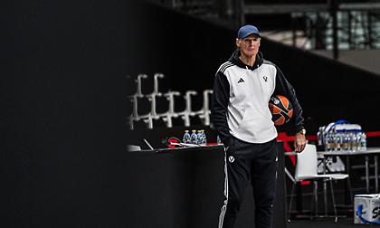 Αναβάλλεται το ντεμπούτο του Ιβάνοβιτς στη Βίρτους Μπολόνια, δεν κάθεται στον πάγκο με Ερυθρό Αστέρα