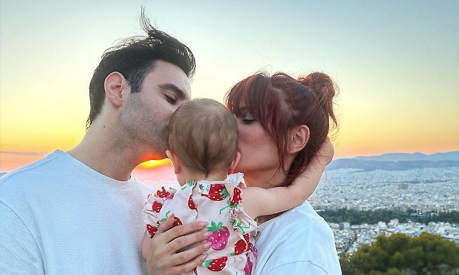 Το βίντεο για τα 2α γενέθλια της Ολίβια Στρατή ντυμένο με το τραγούδι «Το κέντρο του κόσμου»