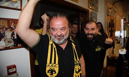 Ηλιόπουλος στον Σύνδεσμο Φιλάθλων ΑΕΚ Ηρακλείου: «Οι ΑΕΚτζήδες είμαστε επιβήτορες, δεν… βρίζουμε μάνες»