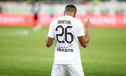 Μαγεία από Λιβάι και ασίστ στον Μαρσιάλ για την ανατροπή της ΑΕΚ!