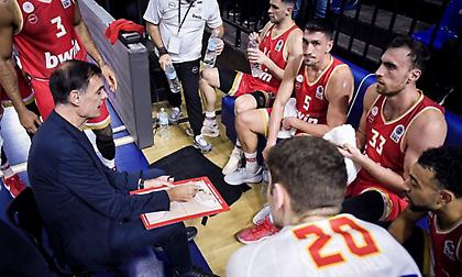 Μπαρτζώκας: «Ο Βεζένκοβ είναι εξαντλημένος - Σημαντικά τα 15 λεπτά του Σπάρταλη»