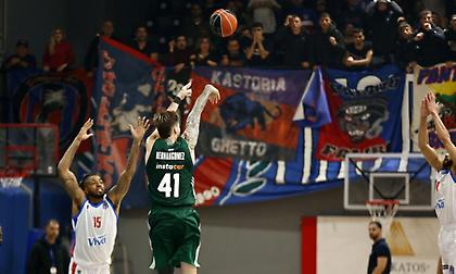 Το τρίποντο του Χουάντσο που έσωσε τον Παναθηναϊκό από τον Πανιώνιο