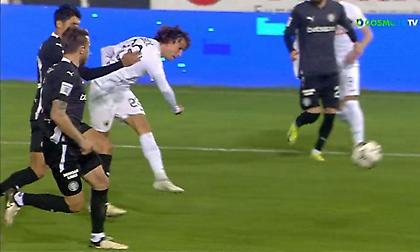 Ωραία κάθετη του Μαρσιάλ, στο οριζόντιο δοκάρι το τελείωμα του Λιούμπιτσιτς