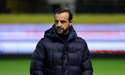 Αποχαιρέτησε τους παίκτες ο Μάντζιος: «Μπορείτε να πάτε τον Άρη ψηλά»