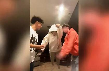 Superman Challenge: Συναγερμός για τη νέα επικίνδυνη τάση στο TikTok – Δυο μαθητές στο νοσοκομείο