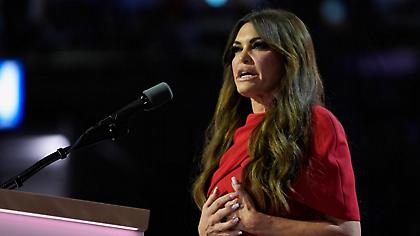 Ο Τραμπ πρότεινε για πρέσβειρα των ΗΠΑ στην Ελλάδα την Κίμπερλι Γκίλφοϊλ, πρώην παρουσιάστρια του Fox News