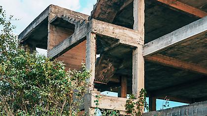 Χαλκιδική-Κύκλωμα πολεοδόμων: «Πάγωναν» υποθέσεις για να παίρνουν μεγαλύτερη μίζα