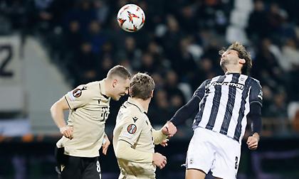 Τράνταξε το οριζόντιο δοκάρι του Κοτάρσκι η οβίδα του Σαλντάνια