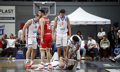 Στο νοσοκομείο με τραυματισμό στον ώμο ο Σαλούστρος, αποχώρησε από το Πανιώνιος-Ολυμπιακός