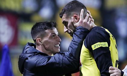 Τσακίρης: «Ήταν από τα εύκολα ματς για γκέλα αυτό με Λαμία – Πολύ μεγάλος ο βαθμός συσπείρωσης στην ΑΕΚ»