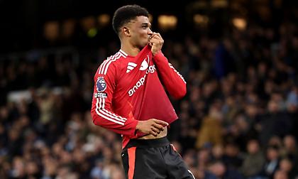 Αφεντικό του Μάντσεστερ η Γιουνάιτεντ με μυθική ανατροπή κόντρα στο… πτώμα της Σίτι!