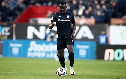 Ο κεφαλοσφαιριστής Καμαρά των… τελευταίων λεπτών για τον ΠΑΟΚ