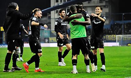 Το ξέσπασμα του πάγκου του ΠΑΟΚ στο γκολ του Καμαρά