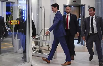 Πολιτική θύελλα στον Καναδά: Πιέσεις στον Τριντό να παραιτηθεί - Εξετάζει όλες τις επιλογές