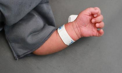 Κατερίνη: Ποινή φυλάκισης 5 ετών, με αναστολή, σε μητέρα που εγκατέλειψε σε φωταγωγό το νεογνό της