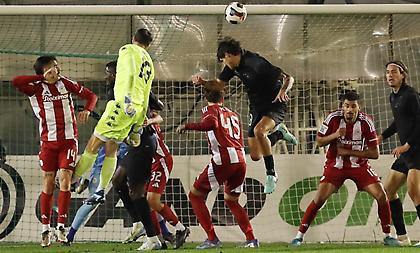 Η τρομερή κεφαλιά του Τζάνι που σόκαρε τον Ολυμπιακό στις καθυστερήσεις