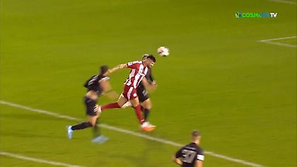 Απείλησε με κεφαλιά ο Βέλντε