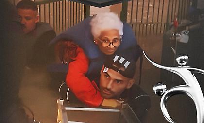 Πήρε το βραβείο Fair Play της FIFA για την πολύτιμη βοήθειά του στους πληγέντες πλημμυρών!