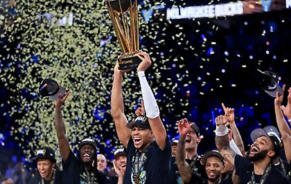 Το σήκωσαν οι Μπακς με «τρίποντη καταιγίδα» στο Λας Βέγκας!