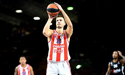 Μιγιάτοβιτς για Πετρούσεφ: «Eίναι παίκτης NBA, τα έχει όλα στο παιχνίδι του»