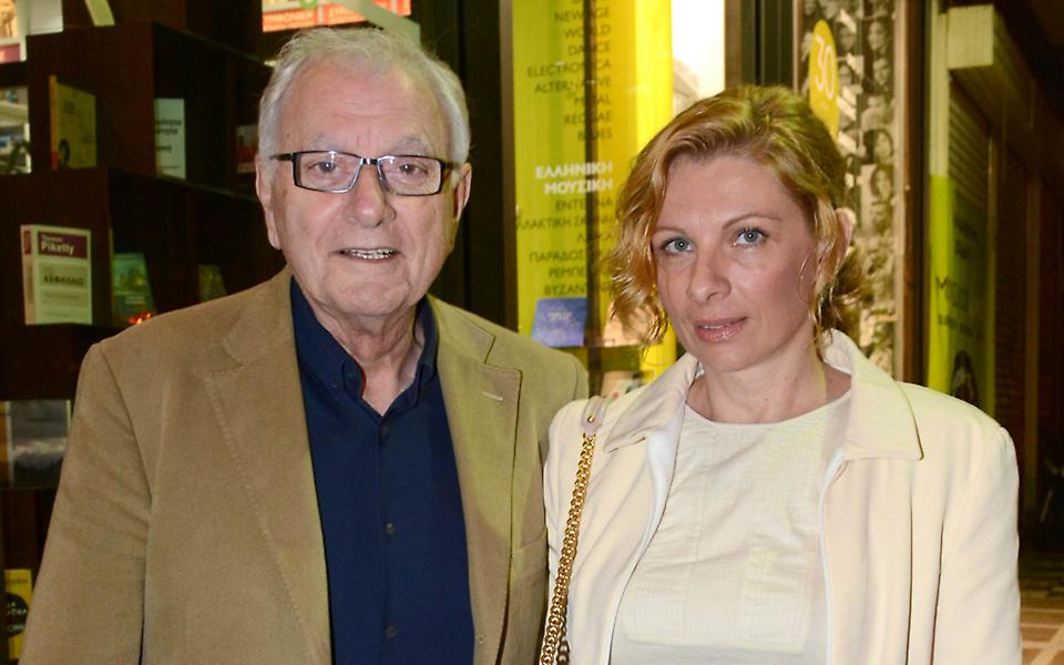 Μαρία Παναγοπούλου: Συντετριμμένη η σύζυγος του Κώστα Χαρδαβέλλα