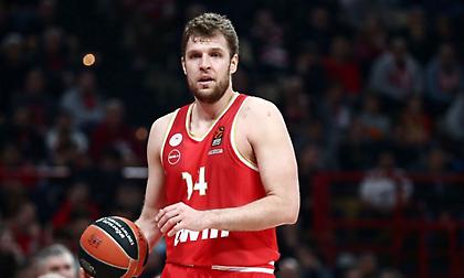 Βεζένκοφ: «Είμαστε τρομερή ομάδα, αλλά πρέπει να το αποδεικνύουμε στο παρκέ»