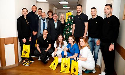 Μοίρασε δώρα και χαρά στο Παιδιατρικό Κέντρο Αθηνών η ΑΕΚ (pics)