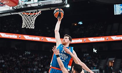 Λύγισε την Παρτίζαν με φοβερούς Τόμπσον, Οσμάνι και ανεβαίνει η Εφές!