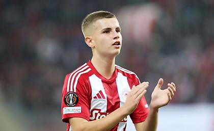 Ολυμπιακός: Πρώτος ανανεώνει ο Μουζακίτης