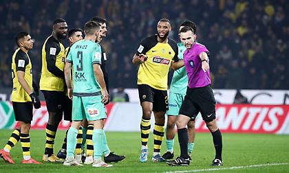 Η φάση που η ΑΕΚ ζήτησε πέναλτι στον Πιερό στο 90'+7'