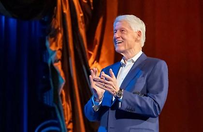 Στο νοσοκομείο με πυρετό ο πρώην πρόεδρος Μπιλ Κλίντον