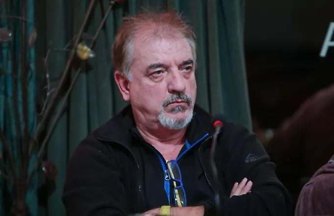 Οι πρώτες δηλώσεις του Μιχάλη Μητρούση μετά το χειρουργείο: «Πήγε πολύ καλά, σε ακινησία για 6 εβδομάδες»